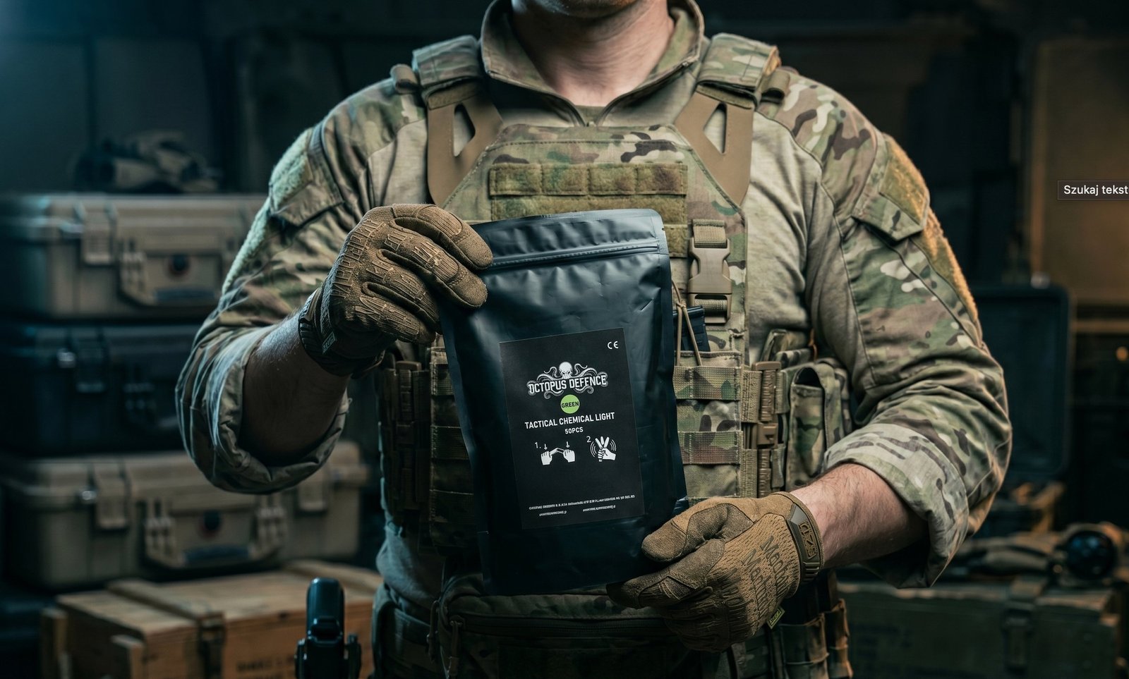 Tactical Chemical Light — operator with 50pcs pack